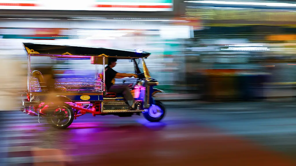 Zukunft der Tuk-Tuks in Bangkok: Elektrische Herausforderung