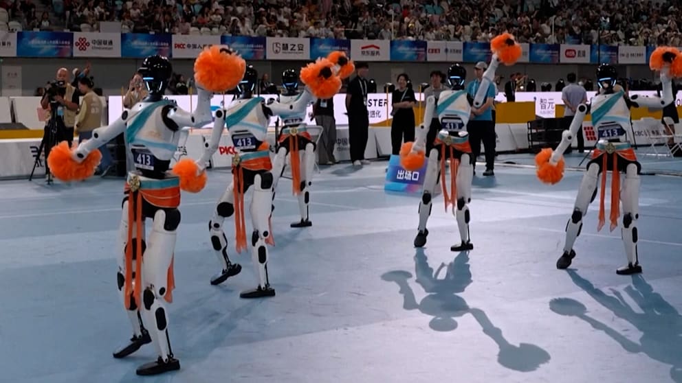 Roboter-Wettbewerb in Peking: Cheerleader und ungewöhnliche Disziplinen