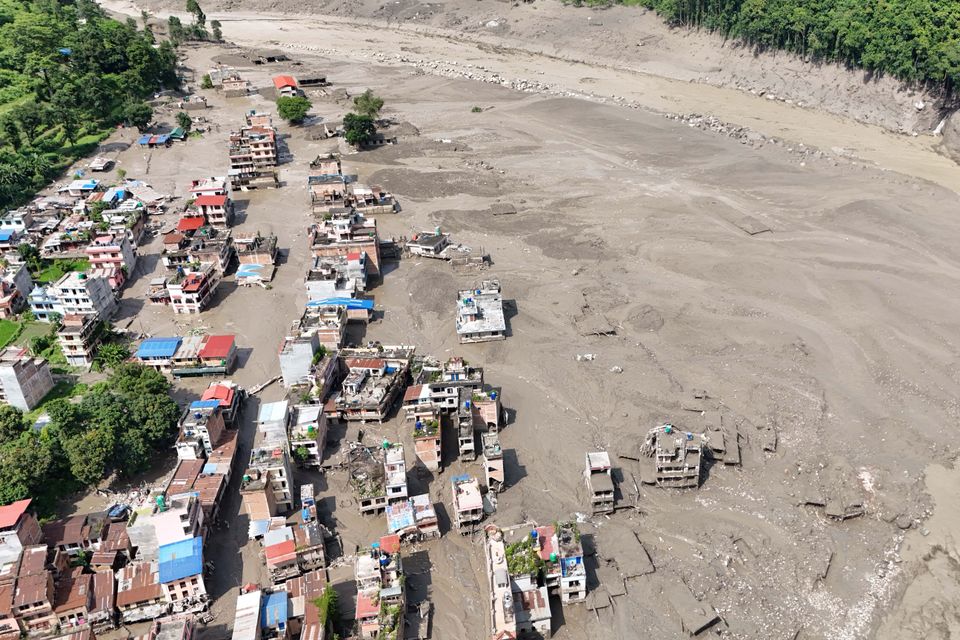 Gletscherabbruch löst verheerende Sturzflut in Nepal aus