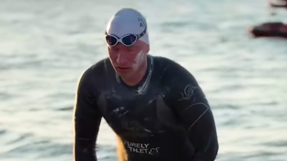 Pole Bartłomiej Kubkowski schwimmt 160 km durch die Ostsee