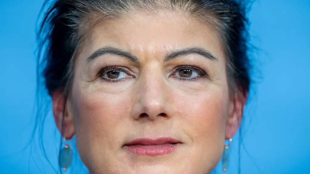 Sahra Wagenknecht fordert Björn Höcke zu einem öffentlichen Streitgespräch heraus