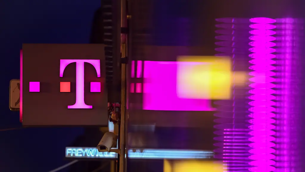 Unlimited-Flat im Telekom-Netz: Freenet und o2 Deals im Vergleich