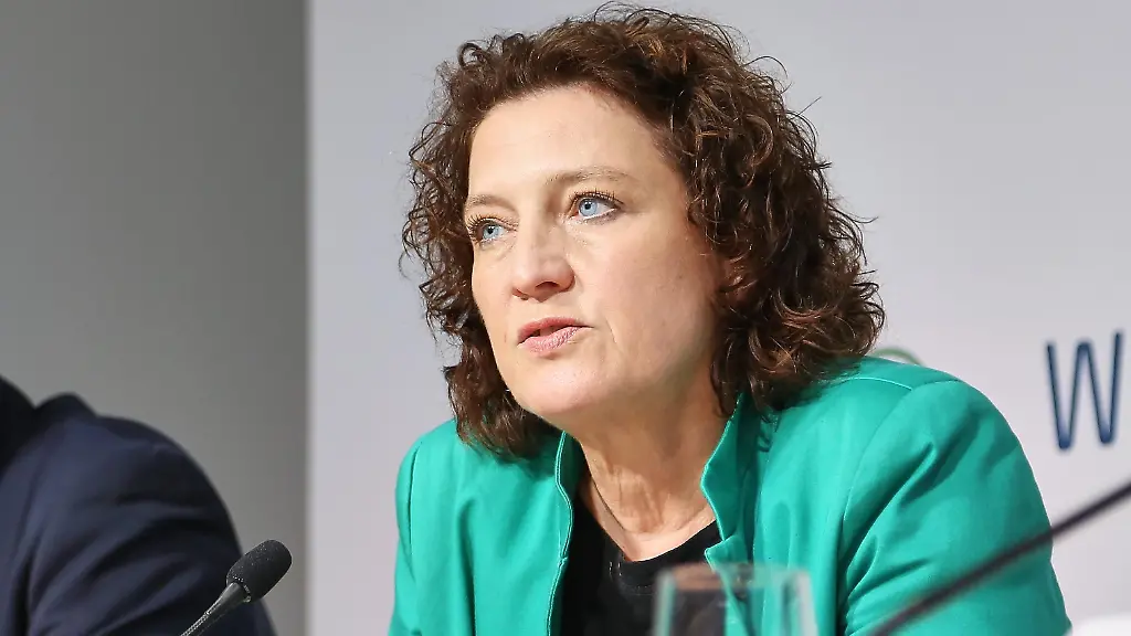 Acht-Milliarden-Defizit in der Pflegeversicherung droht