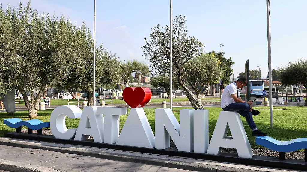 Aktuelle Lage am Ätna und Flughafen von Catania