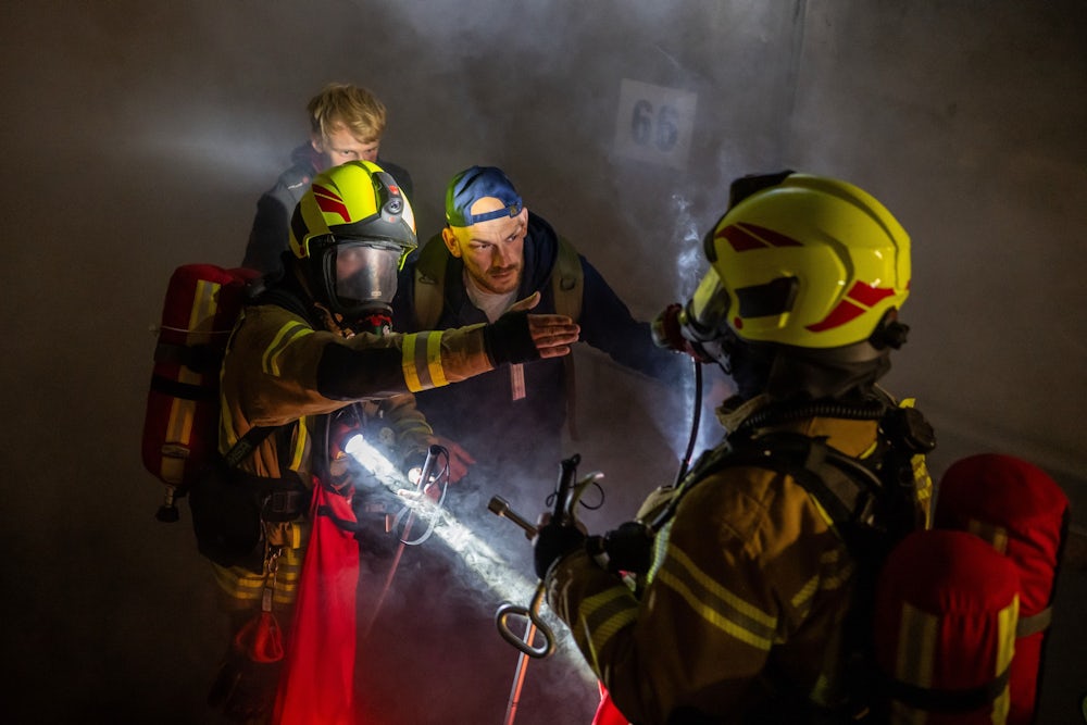 Feuerwehrübung im Eisenbahntunnel offenbart Schwachstellen