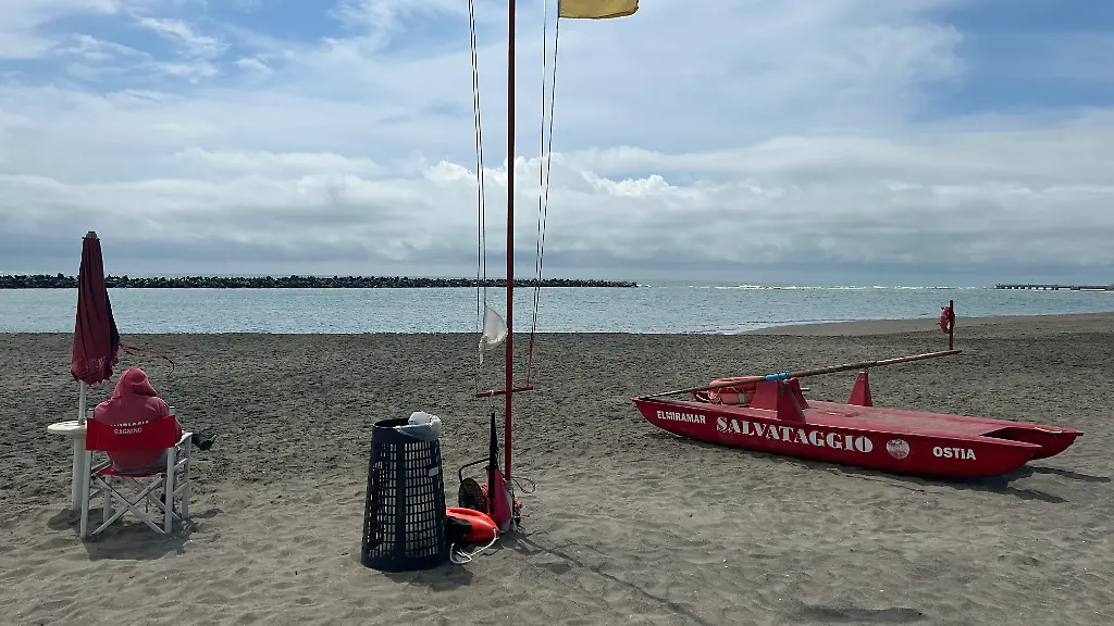 Ausbildung von Häftlingen zu Strandwärtern in Italien