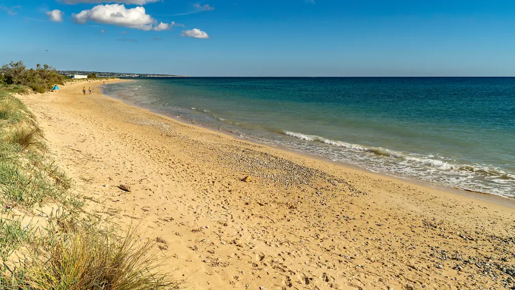 Urne aus Deutschland an italienischem Strand gefunden