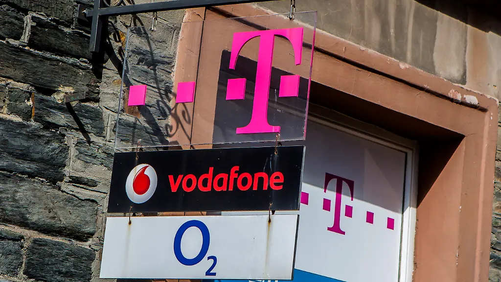 Fusionsgerüchte um O2 und 1&1: Herausforderungen im deutschen Mobilfunkmarkt