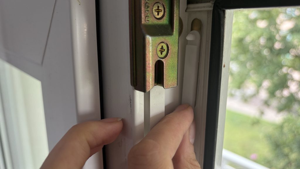 Flexible Lösung mit EASYmaxx Fliegengitter