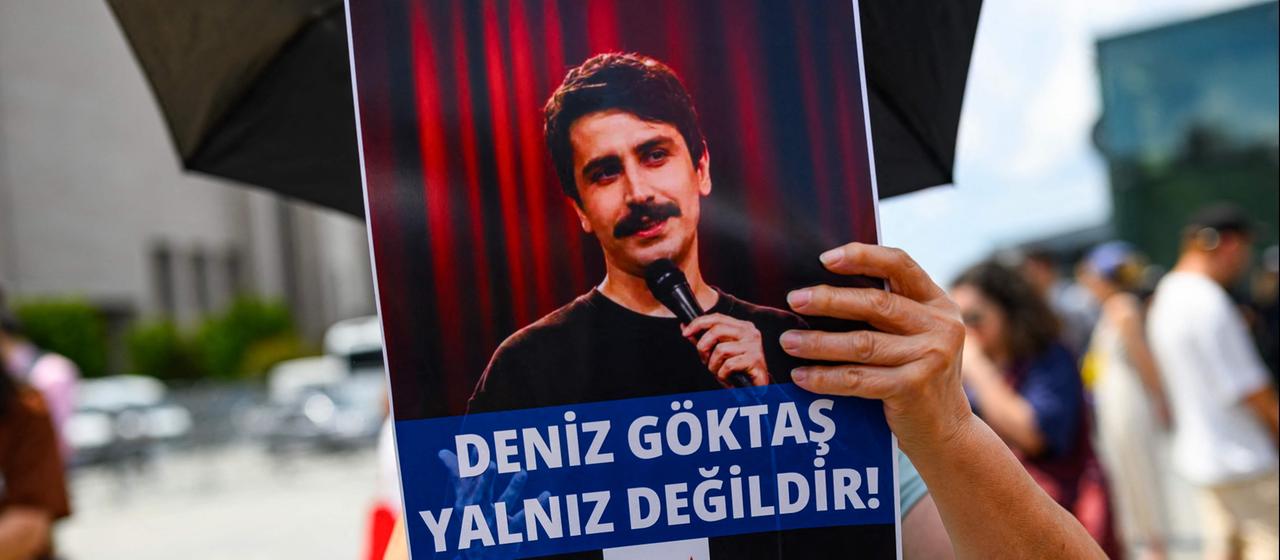 Türkischer Comedian Deniz Göktaş verurteilt