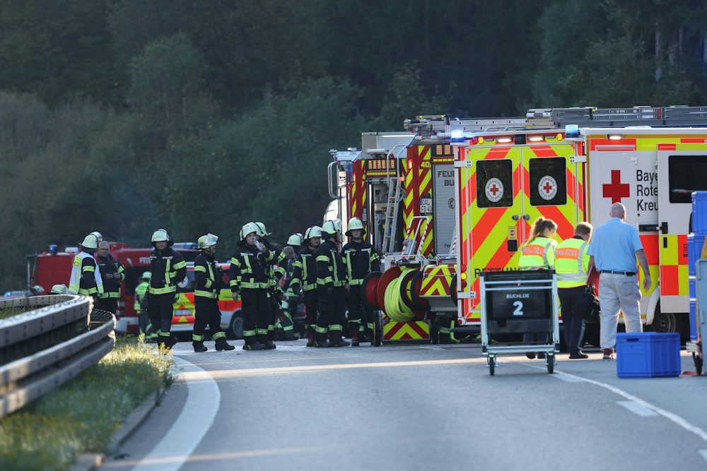 Schwerer Unfall auf der A96 bei Buchloe: Zwei Tote und viele Verletzte