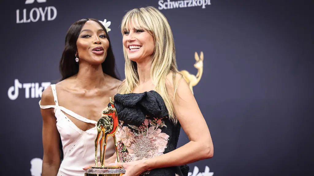 Naomi Campbell als DJane beim HeidiFest