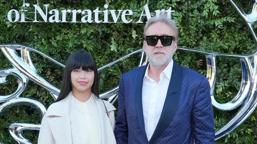 Nicolas Cage zeigt neuen Look bei Museumseröffnung