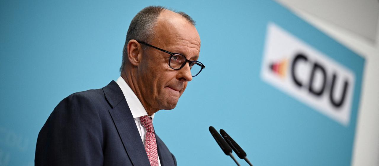 Kanzler Merz gesteht Fehler der Bundesregierung ein