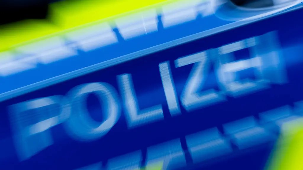 Schwerverletzter Lastwagenfahrer bittet um Hilfe in Raststätte