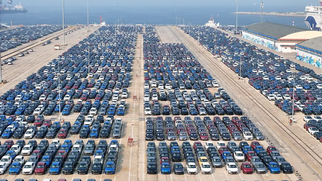 Rückgang der deutschen Autoexporte und Anstieg der Importe chinesischer Autos