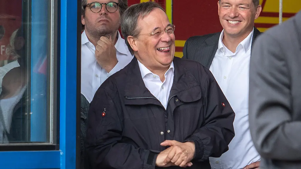„Laschet-Lacher“ hatte keinen Einfluss auf Bundestagswahl 2021, zeigt Studie