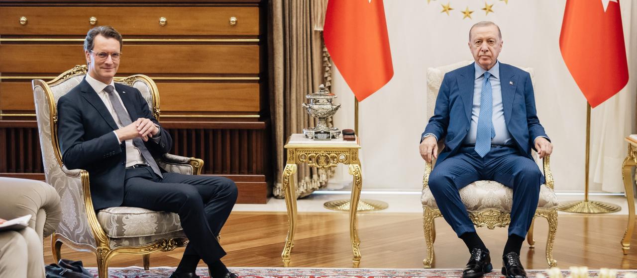 Wüsts Besuch in der Türkei: Treffen mit Erdogan und Würdigung des Gastarbeiter-Abkommens