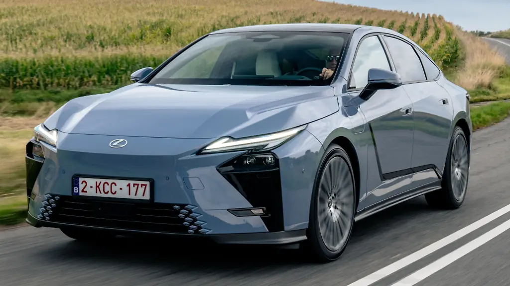 Lexus bringt neuen ES auf den Markt – erstmals mit Elektroantrieb