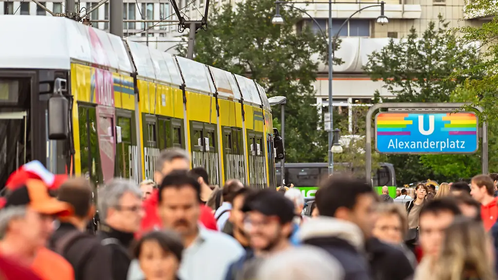 Öffentlicher Nahverkehr zieht mehr Fahrgäste an