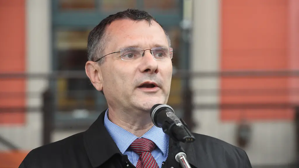 Debatte über mögliche Koalition zwischen CDU und AfD vor Landtagswahl in Mecklenburg-Vorpommern
