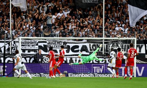 Das Spiel von SV Elversberg gegen FC Bayern München