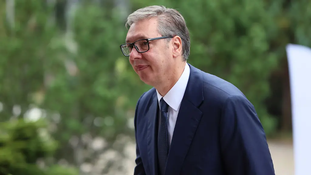 Vucic tritt zurück, um Ministerpräsident zu werden