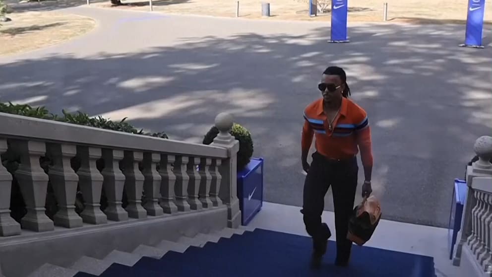 Ankunft der Frankreich-Stars in Clairefontaine