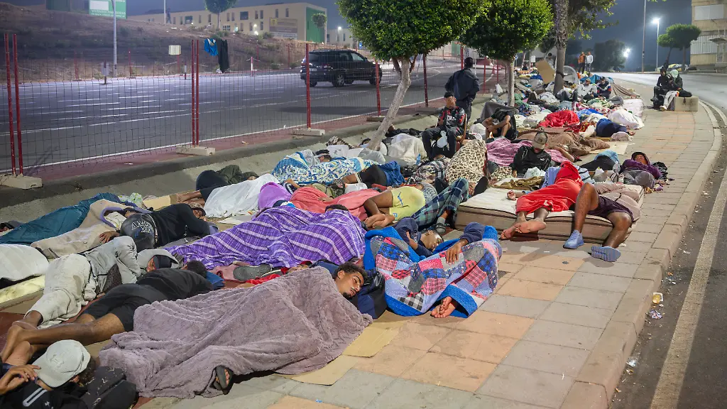 Migrantinnen in Ceuta Gefährdet: Tägliche Übergriffe und Regierungsmaßnahmen