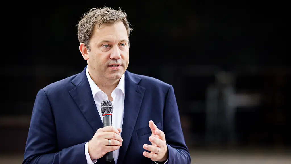 Klingbeil kritisiert Angriff von CDU-Politiker auf Bas