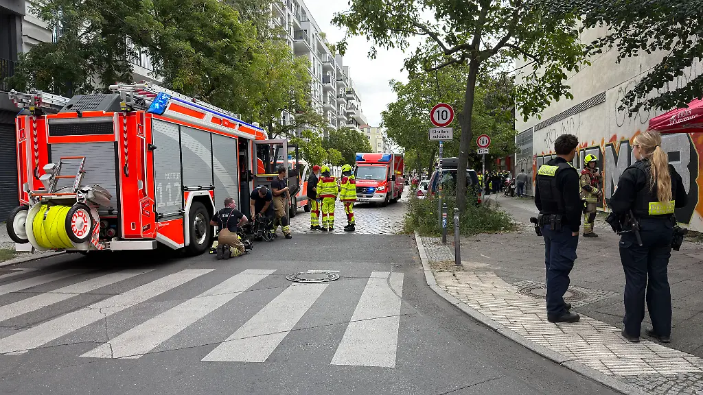 Brand in Berliner Pflegeheim: Ein Toter und zahlreiche Verletzte