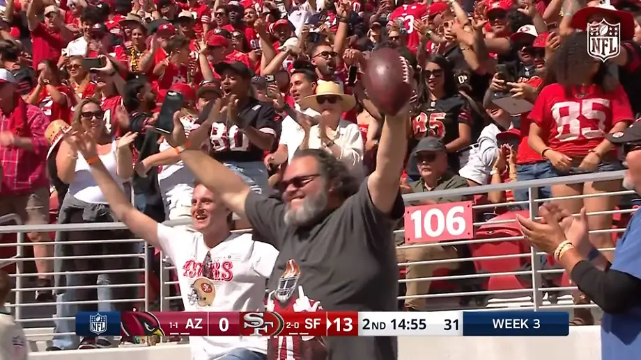Mike Evans begeistert mit Touchdown und wirft Ball zu Jack Black