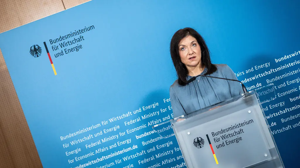 Berliner Linke versus Ministerin Reiche wegen Video