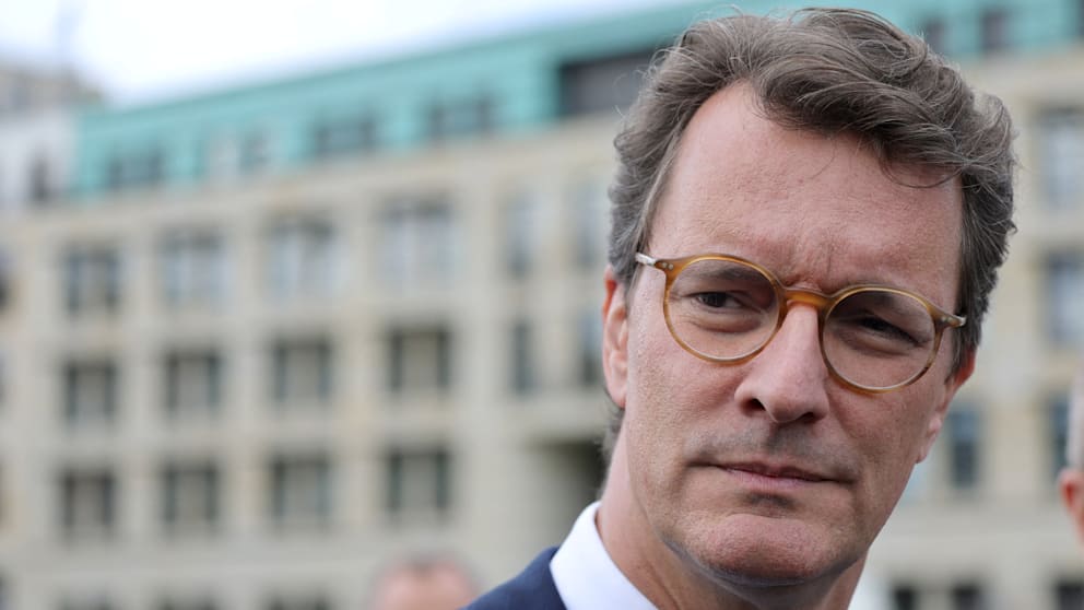 NRW-Ministerpräsident Wüst möchte AfD-Verbot prüfen