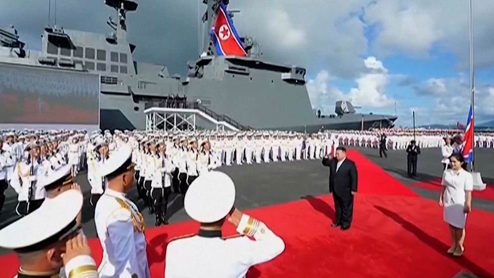 Nordkorea stellt modernen Zerstörer in Dienst