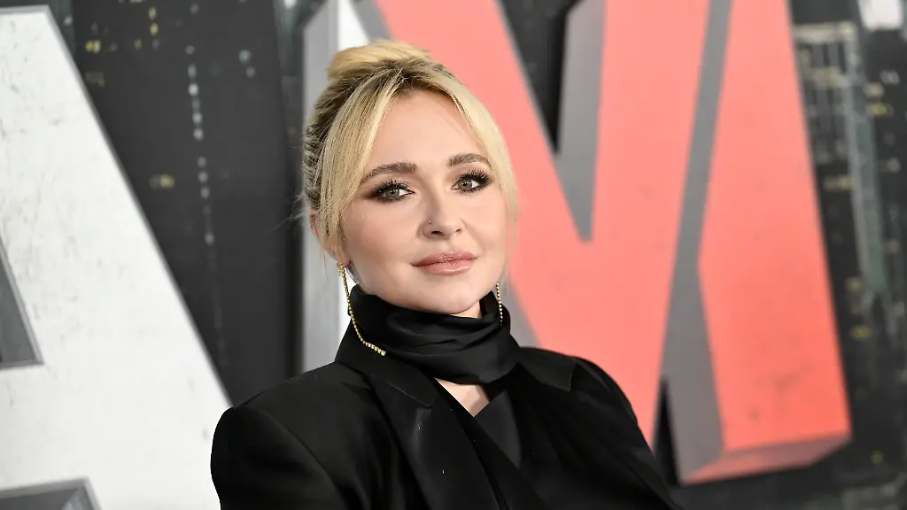 Familie und Promis nehmen Abschied von Hayden Panettiere