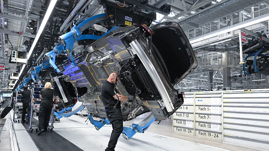 Chinesischer Markt trübt Bild: Deutsche Autobauer verlieren an Boden