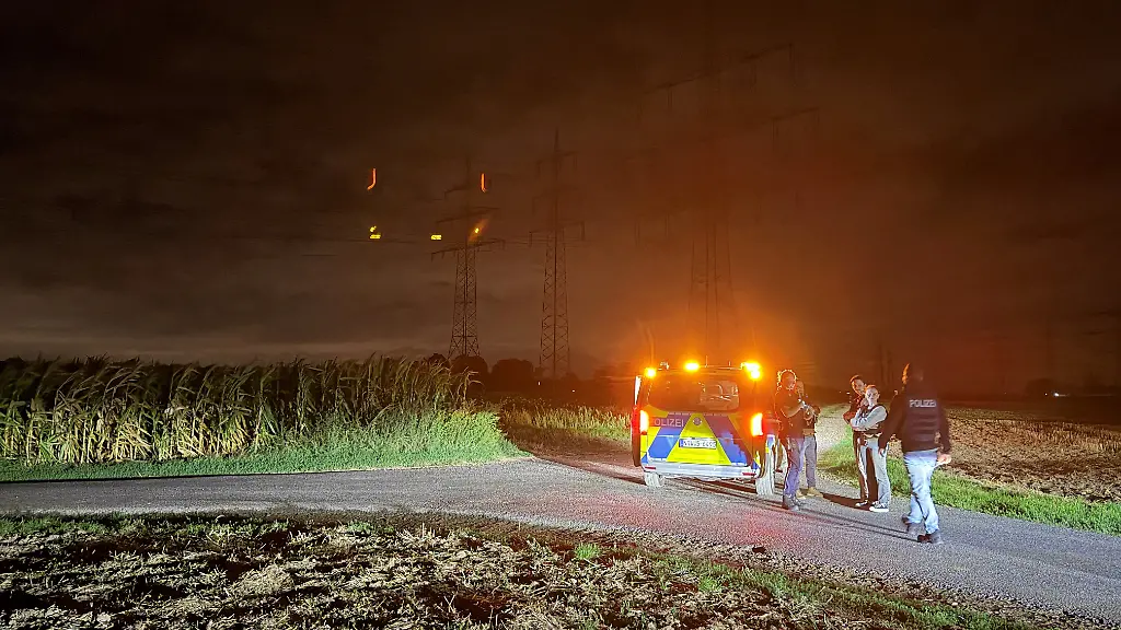 Polizei untersucht verdächtigen Gegenstand an Umspannwerk in Dormagen