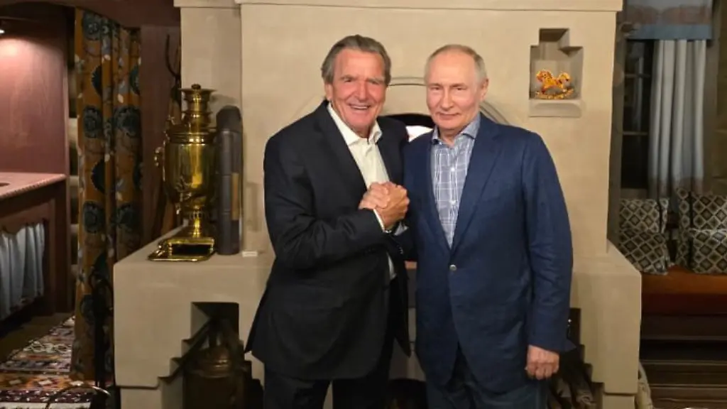 Gerhard Schröders Besuch bei Wladimir Putin in Moskau