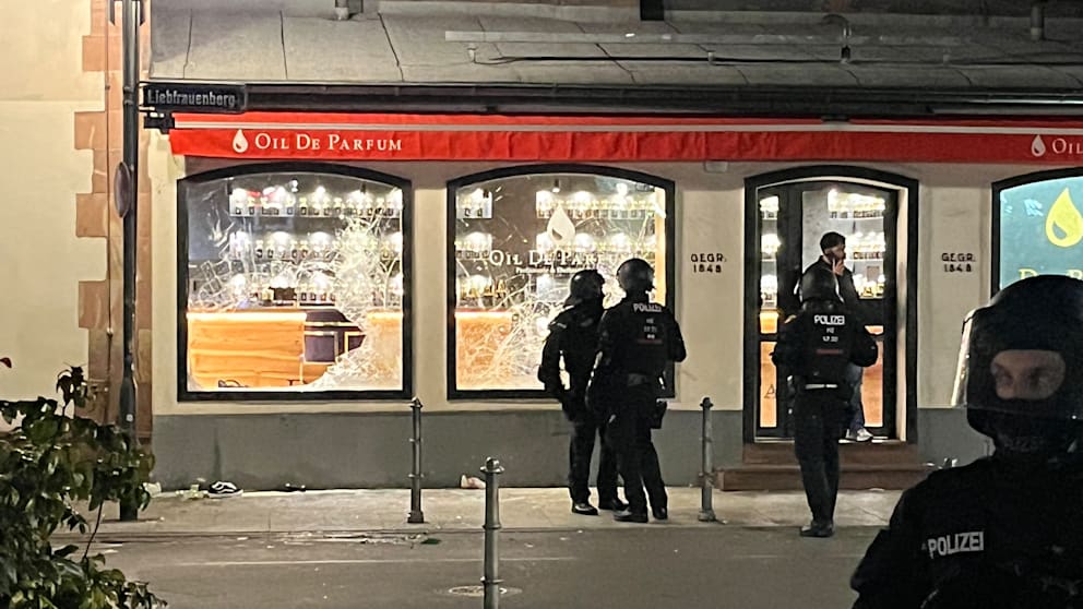 Proteste in Deutschland: Eskalation und Ausschreitungen