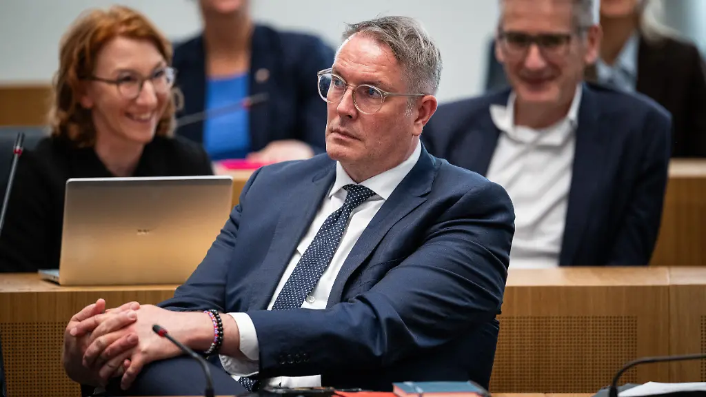 Alexander Schweitzer: Auf dem Weg nach Berlin