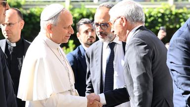 Papst Leo XIV. vor Lungenoperation im Gemelli-Krankenhaus
