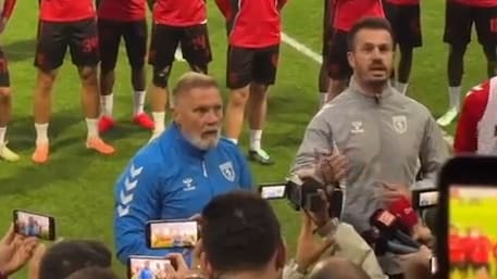 Euphorie unter Türkei-Fans: Inspirierende Ansprache von Thorsten Fink