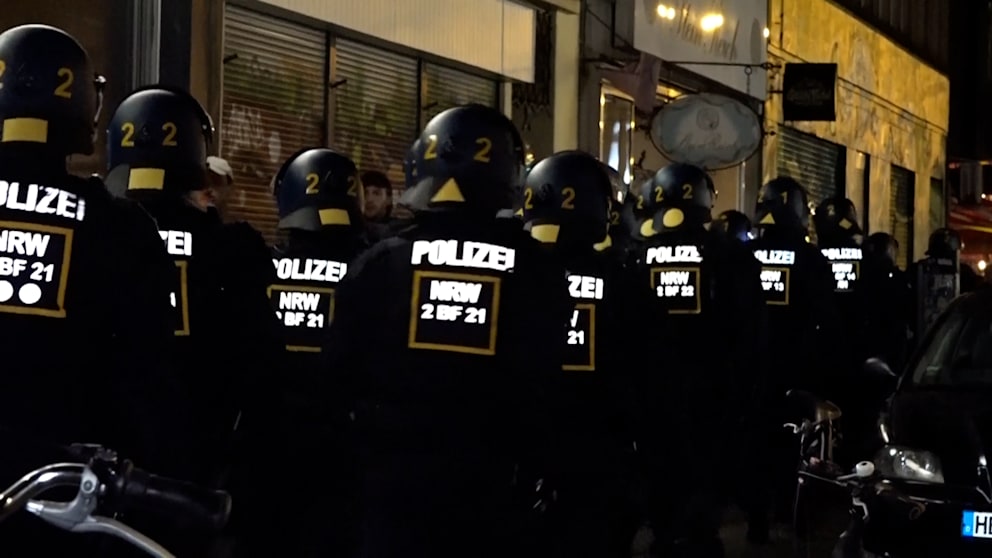 Krawalle am Vorabend des Einheitstages: Polizeieinsatz in Bremen