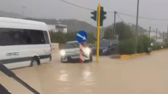 Heftige Regenfälle verursachen Chaos auf Rhodos