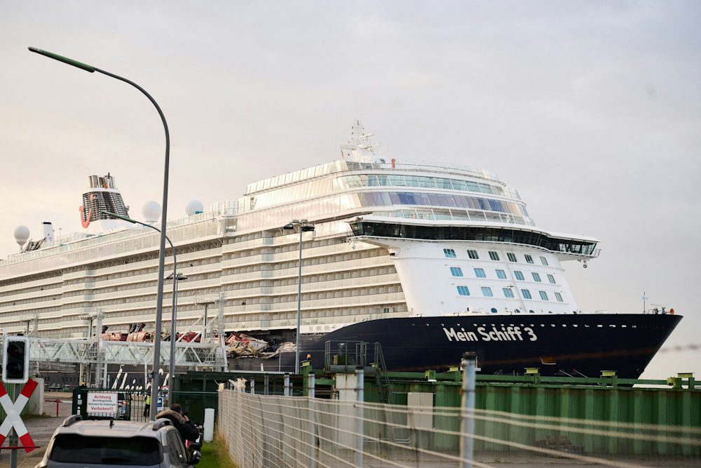 Kreuzfahrtschiff-Kollision in Bremerhaven: Windböe als Ursache
