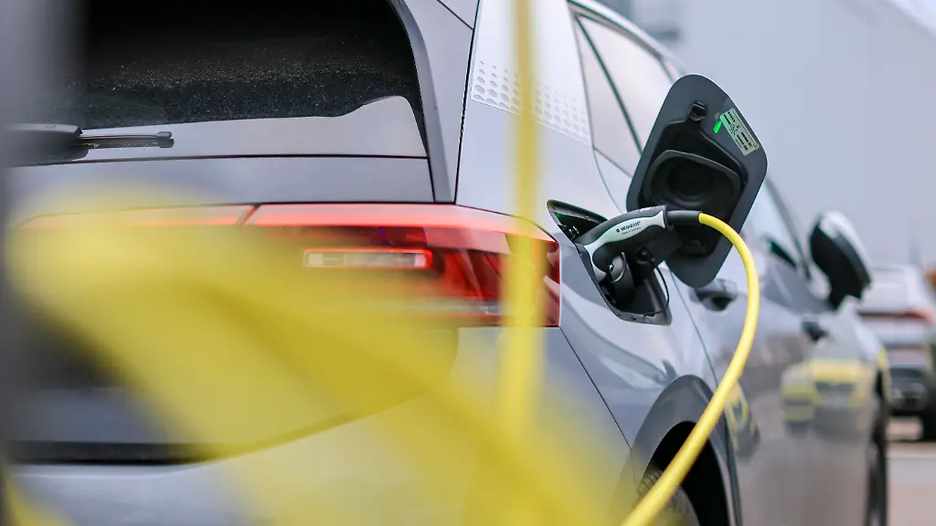 VW startet Rückrufaktion für E-Autos mit fehlerhaften Batterien