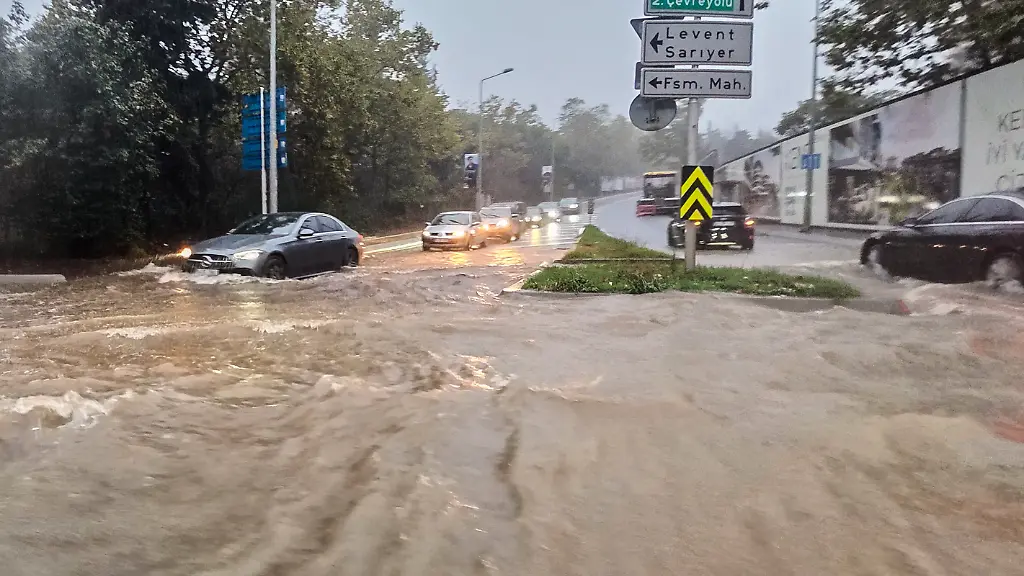 Schwere Überschwemmungen in Istanbul nach starken Regenfällen