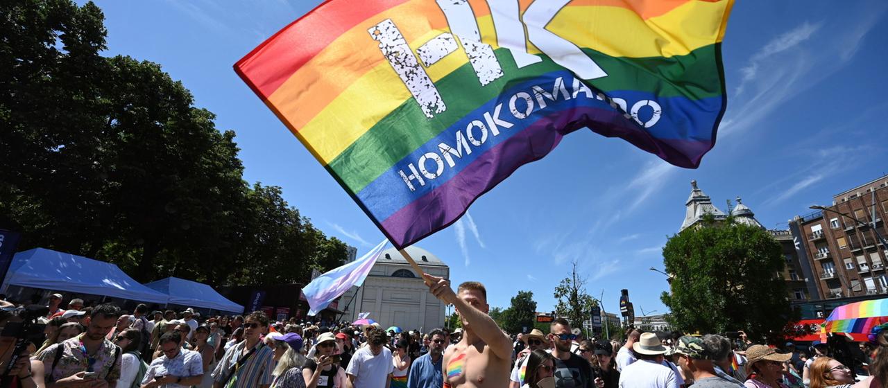 Ungarn hebt Anti-LGBTQ-Gesetz auf: Kurswechsel nach Orban