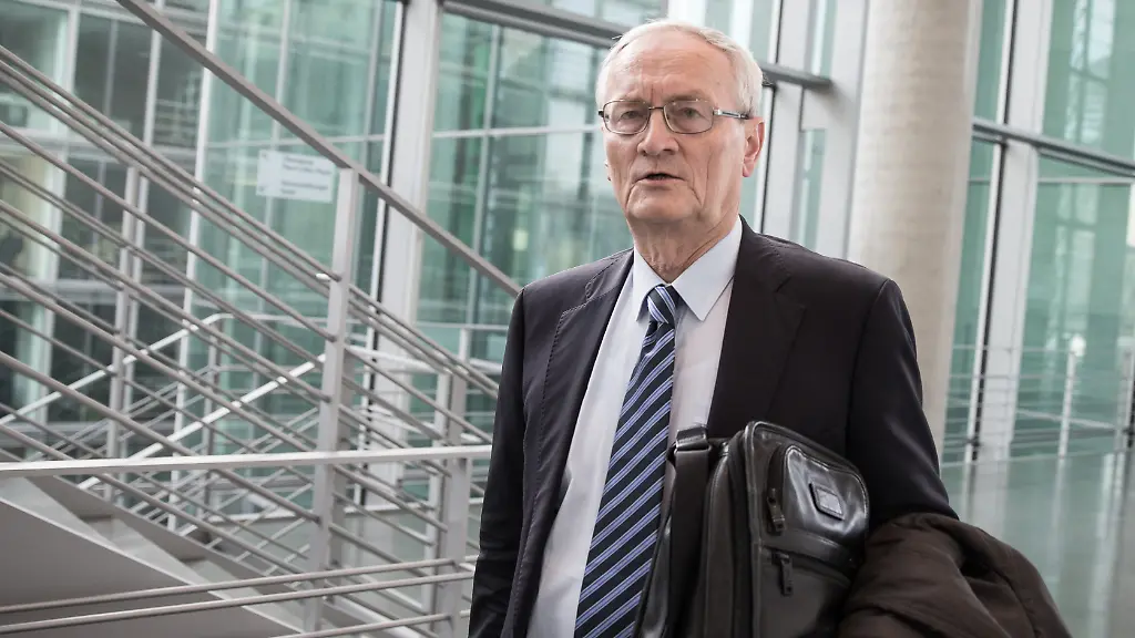 Verdacht des Landesverrats gegen Ex-BND-Chef: Der Fall August Hanning